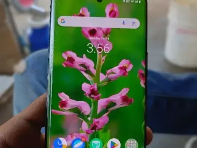 Vivo V30 Smartphone with Warranty Vivo V30 Smartphone with Warranty