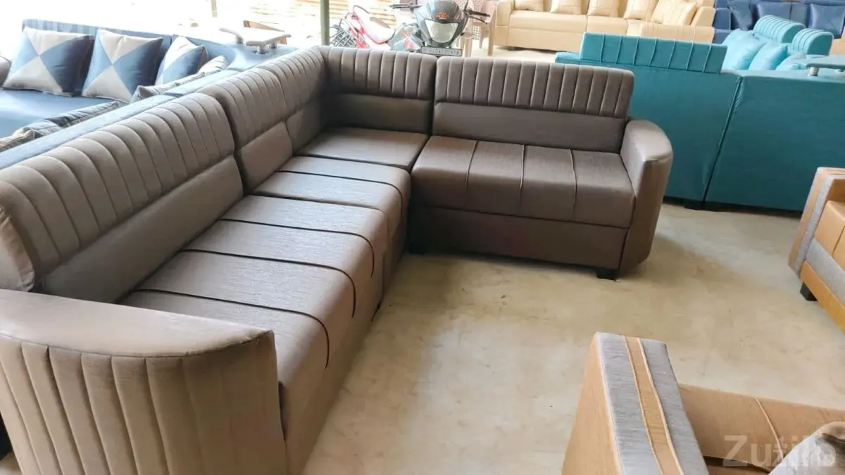 L Shape Brown and White Sofa Set - સોફા સેટ અને કાઉચ - ભાવનગર શહેર - Image 4