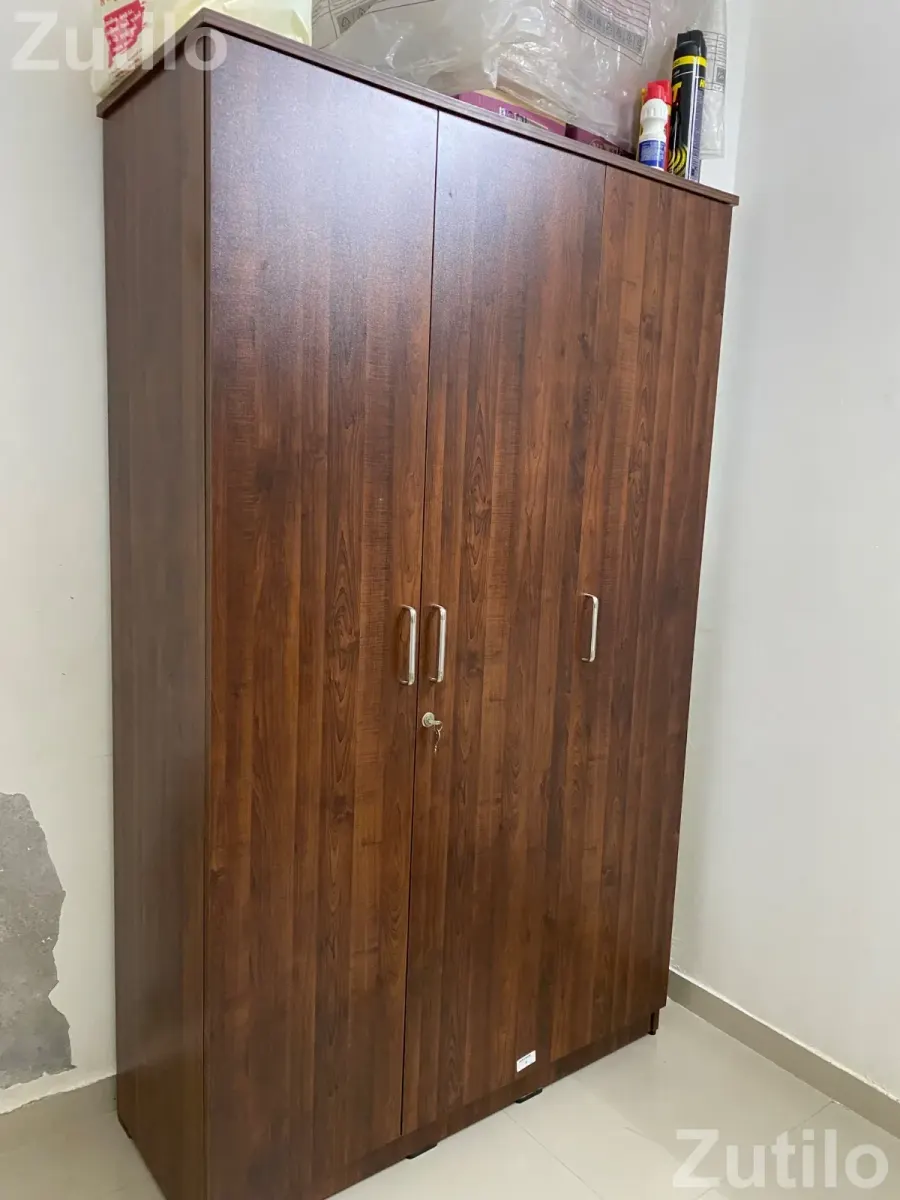 Brand new word robes with 03 doors - વોર્ડરોબ, કબાટ અને સ્ટોરેજ - અમદાવાદ શહેર - Image 4