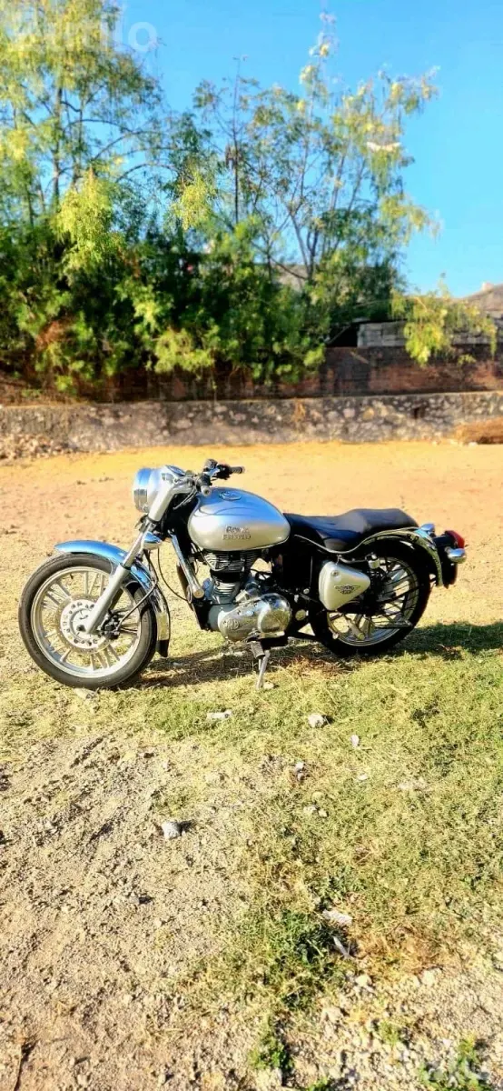 Royal Enfield Bullet 350 Model 2015 - Bikes - Barwala - Image 2