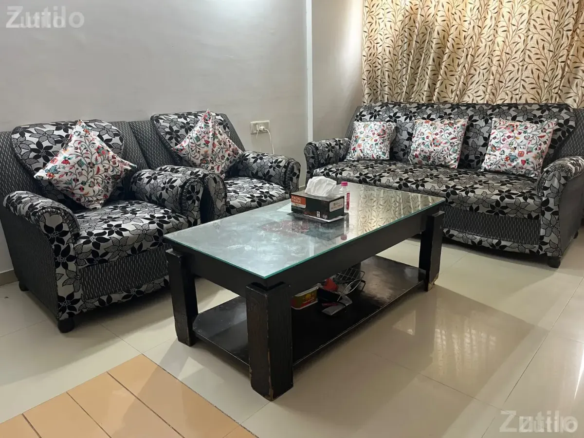 Sofa Set 5 Seater with Centre Table - Sofa Sets - Ahmedabad City - Image 4