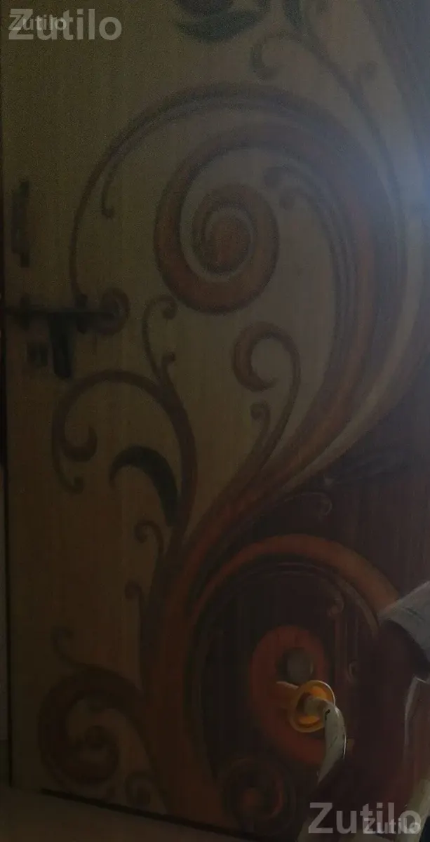 OLD DOOR - વોર્ડરોબ, કબાટ અને સ્ટોરેજ - અમદાવાદ શહેર - Image 1