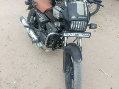2023 Hero Splendor Xtec, 39,000 km