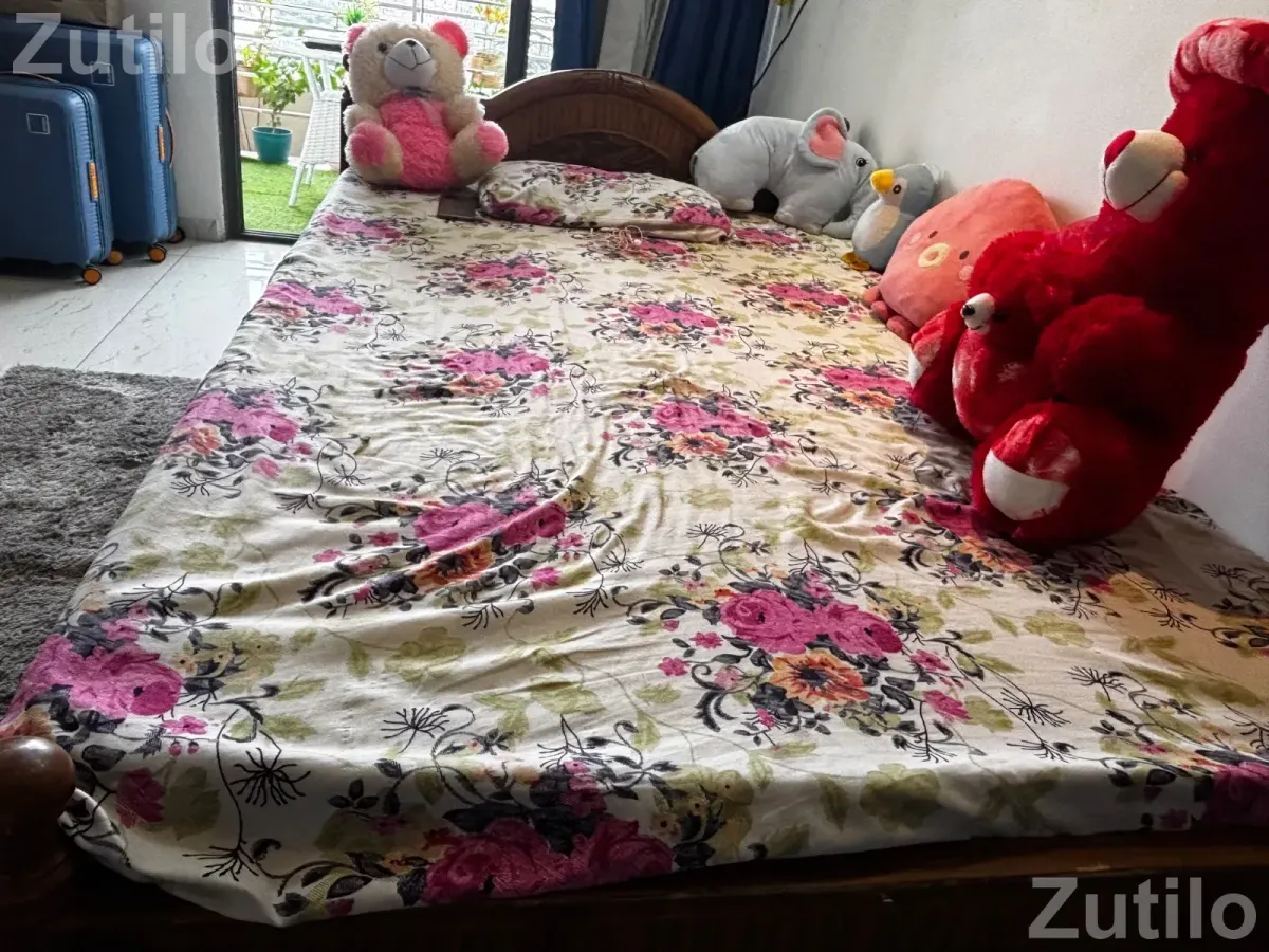 Double bed 6x4 - Beds & Mattresses - Ahmedabad City - Image 3
