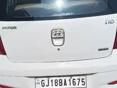 મોડલ ૨૦૧૨ મોડલ ૨૦૧૨