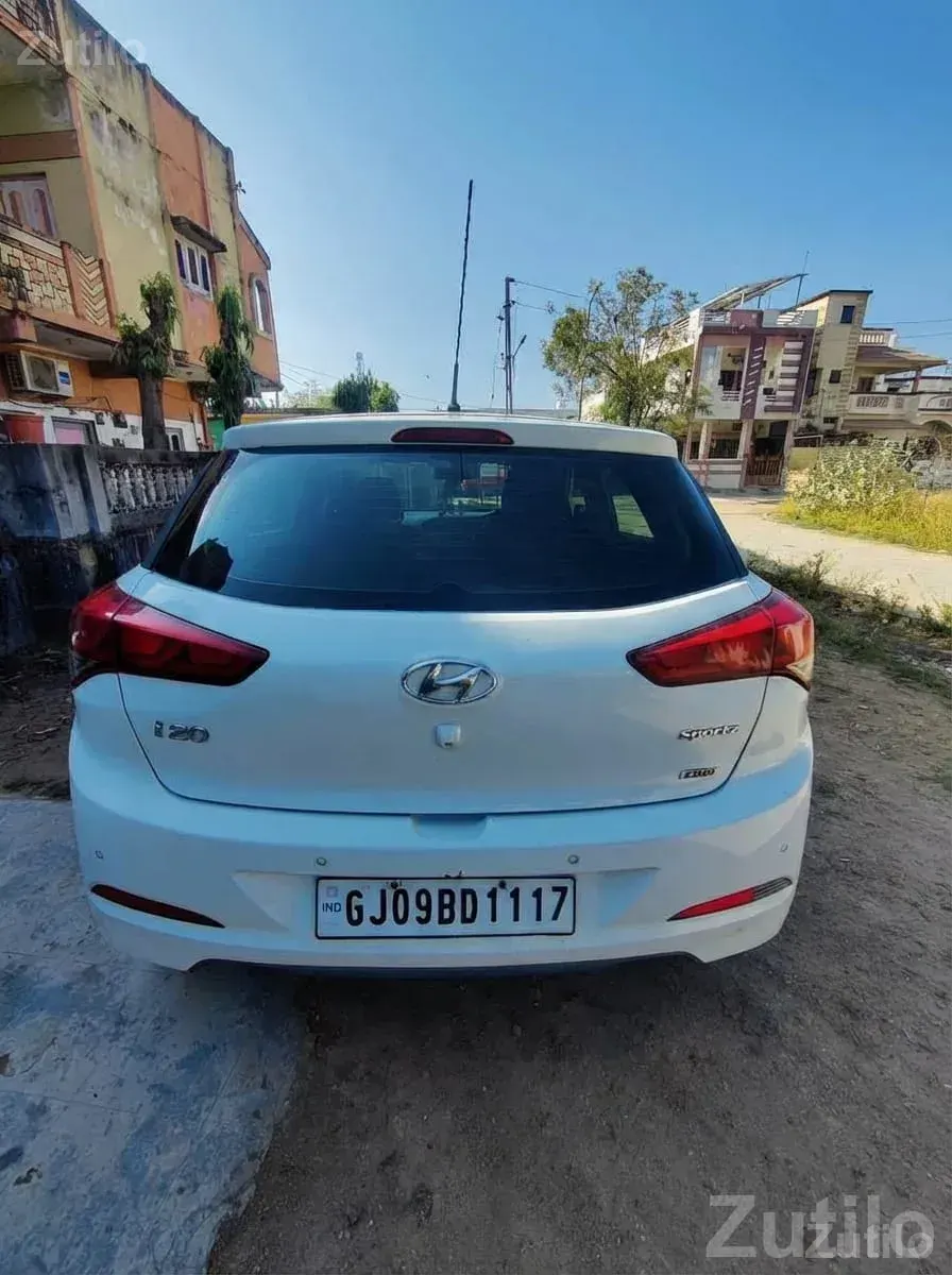 Hyundai i20 Sportz 2015 Diesel White - Cars - Vadali - Image 4
