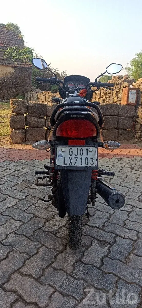 Honda Dream Yuga 2016 Bike for Sale - બાઇક્સ - કેશોદ - Image 2