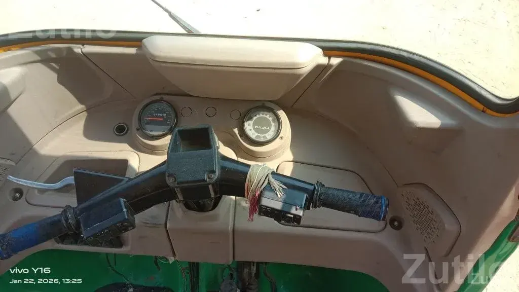 Bajaj CNG Auto Rickshaw BS6 2022 Model - Auto Rickshaws - Amirgadh - Image 3
