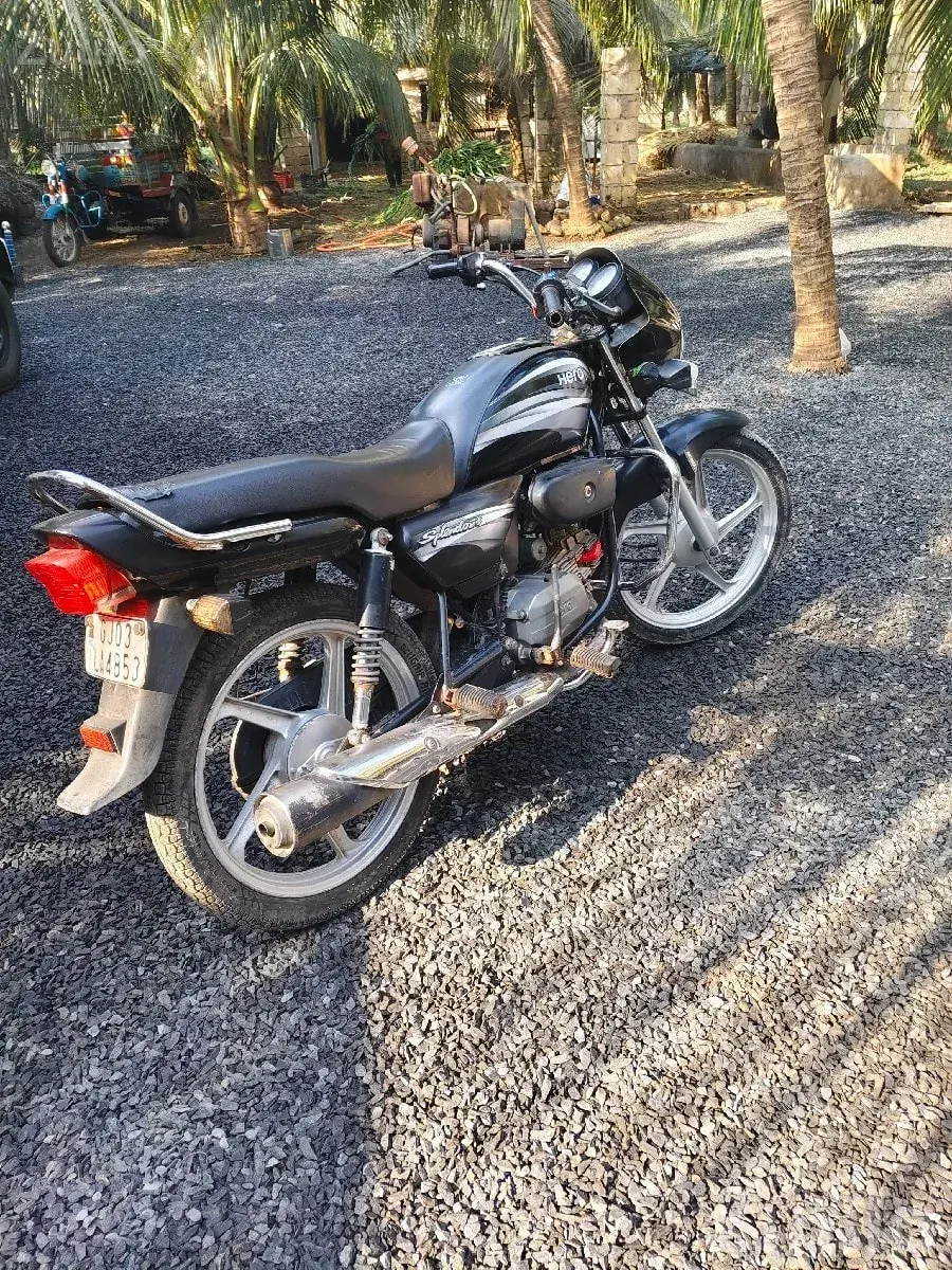 Hero Splendor Plus 2019 Motorcycle - Bikes - Mangrol - Image 2
