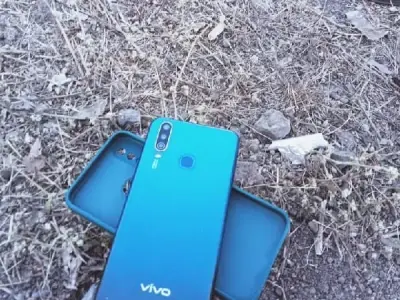 Vivo Y15 Blue Smartphone with Cover Vivo Y15 Blue Smartphone with Cover