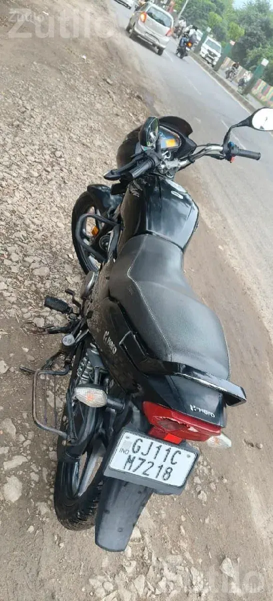 Hero Super Splendor 2023 First Owner Bike - બાઇક્સ - જુનાગઢ - Image 2