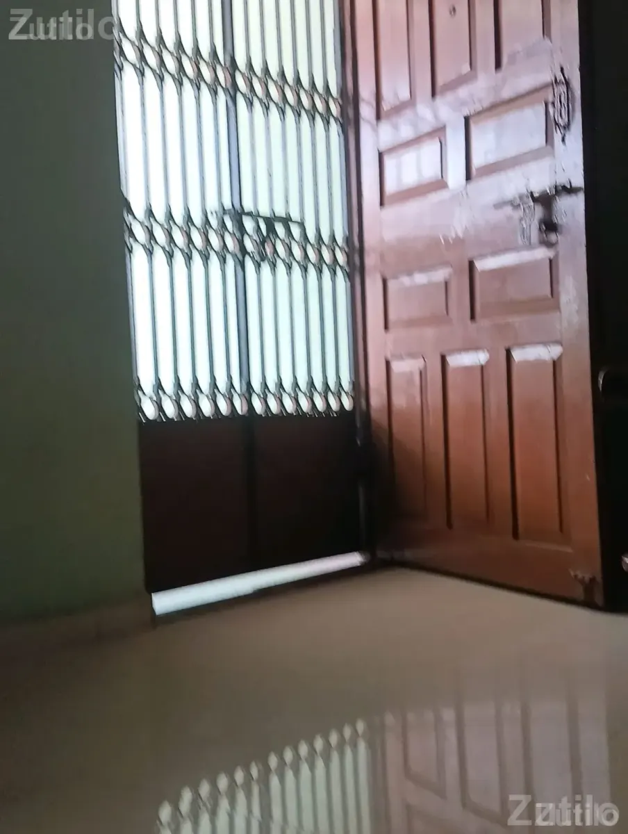 Corner House for Sale - House for Sale - Surat City - Image 1