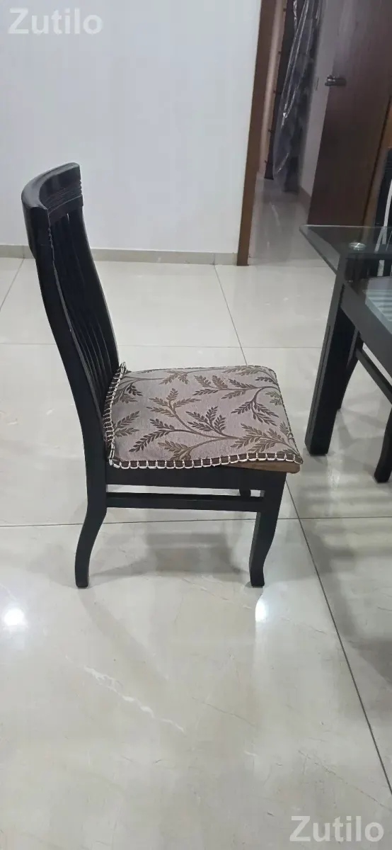 4 Seater Dinning Table - ડાઇનિંગ ટેબલ અને સેટ - અમદાવાદ શહેર - Image 4