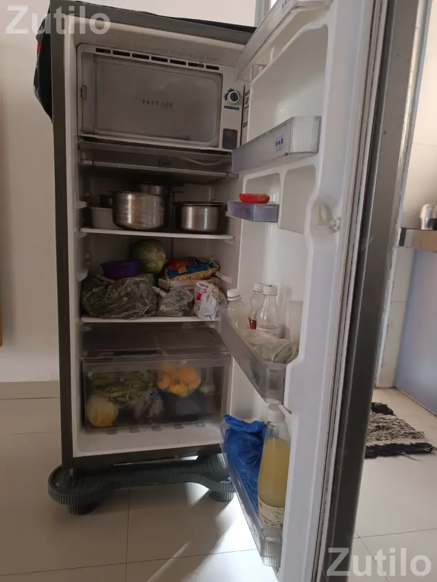 Whirlpool 190 liter single door freege - Refrigerators - Surat City - Image 3