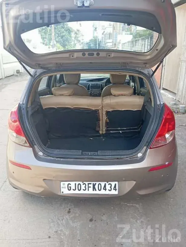 Hyundai i20 2014 Manual Car - કાર - ધોરાજી - Image 2