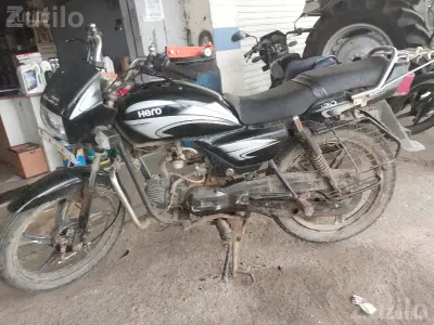 Hero Splendor 2004 Model with New Tyres Hero Splendor 2004 Model with New Tyres
