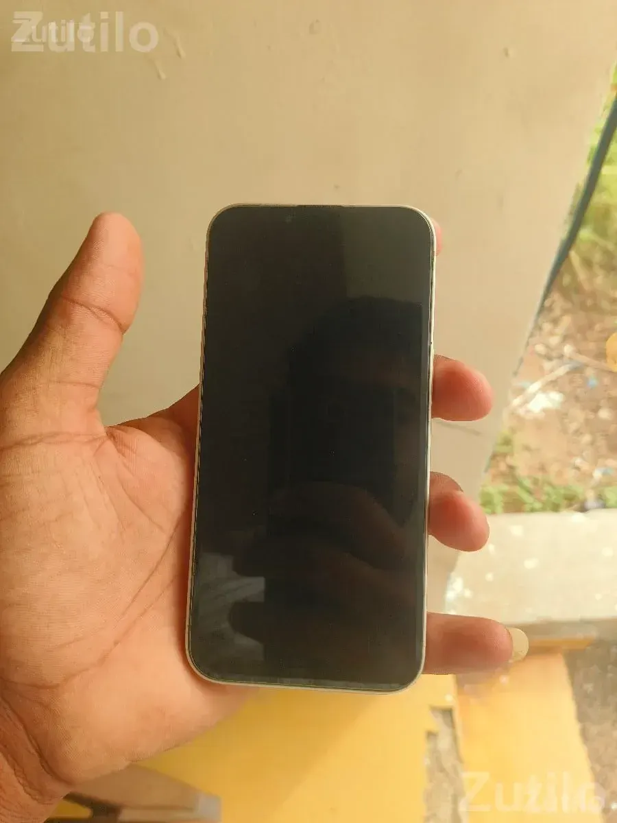 Apple iPhone 13 White, 83% Battery Health - Mobile Phones - Vanthali - Image 3