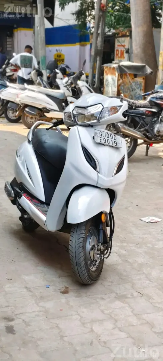 2019 Honda Activa Scooter Single Owner - Bikes - Himmatnagar - Image 4