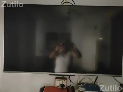 43"TCL TV. IN43P7272100503 43"TCL TV. IN43P7272100503