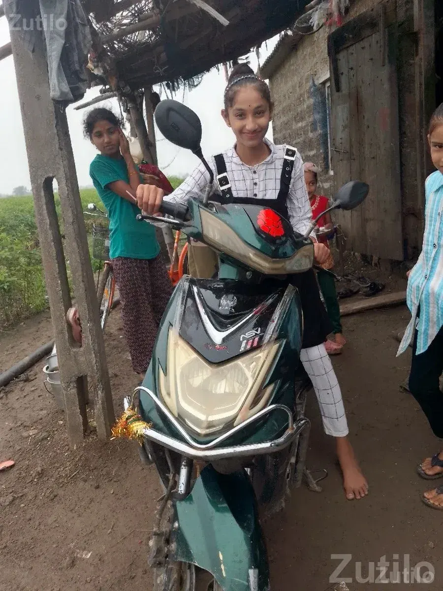 Used Electric Scooter in Good Condition - બાઇક્સ - ભેસાણ - Image 2