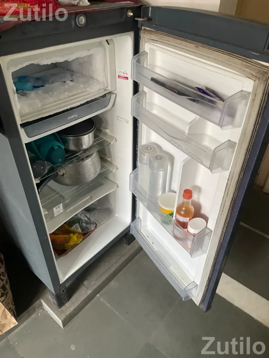 Godrej~Refrigerator - Refrigerators - Ahmedabad City - Image 2