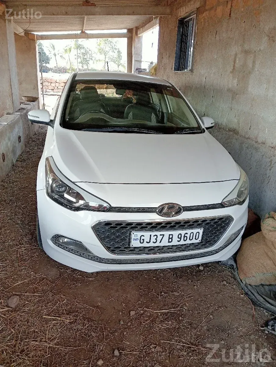 Hyundai i20 Asta CRDi White Hatchback - Cars - Kalyanpur - Image 2