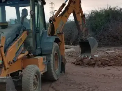 L&T Case 770 Backhoe Loader 2012 L&T Case 770 Backhoe Loader 2012