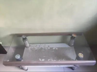 Mirror tea table