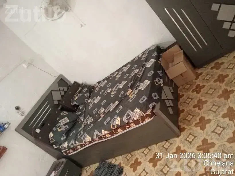 5x6 Wooden Bed with Mattress and Wardrobe - Beds & Mattresses - Amreli City - Image 2