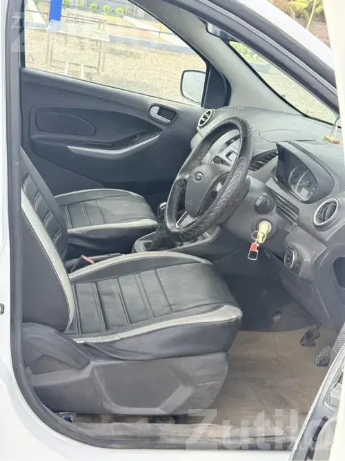 Ford Figo Titanium 2018 Petrol CNG White - Cars - Khambhalia - Image 3