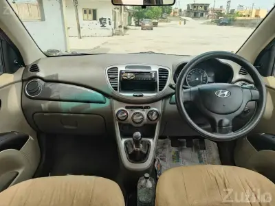 Hyundai i10 CNG – Clean Beige Interior Hyundai i10 CNG – Clean Beige Interior
