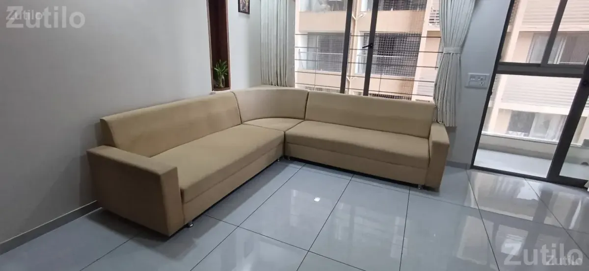 Sofa - સોફા સેટ અને કાઉચ - અમદાવાદ શહેર - Image 3