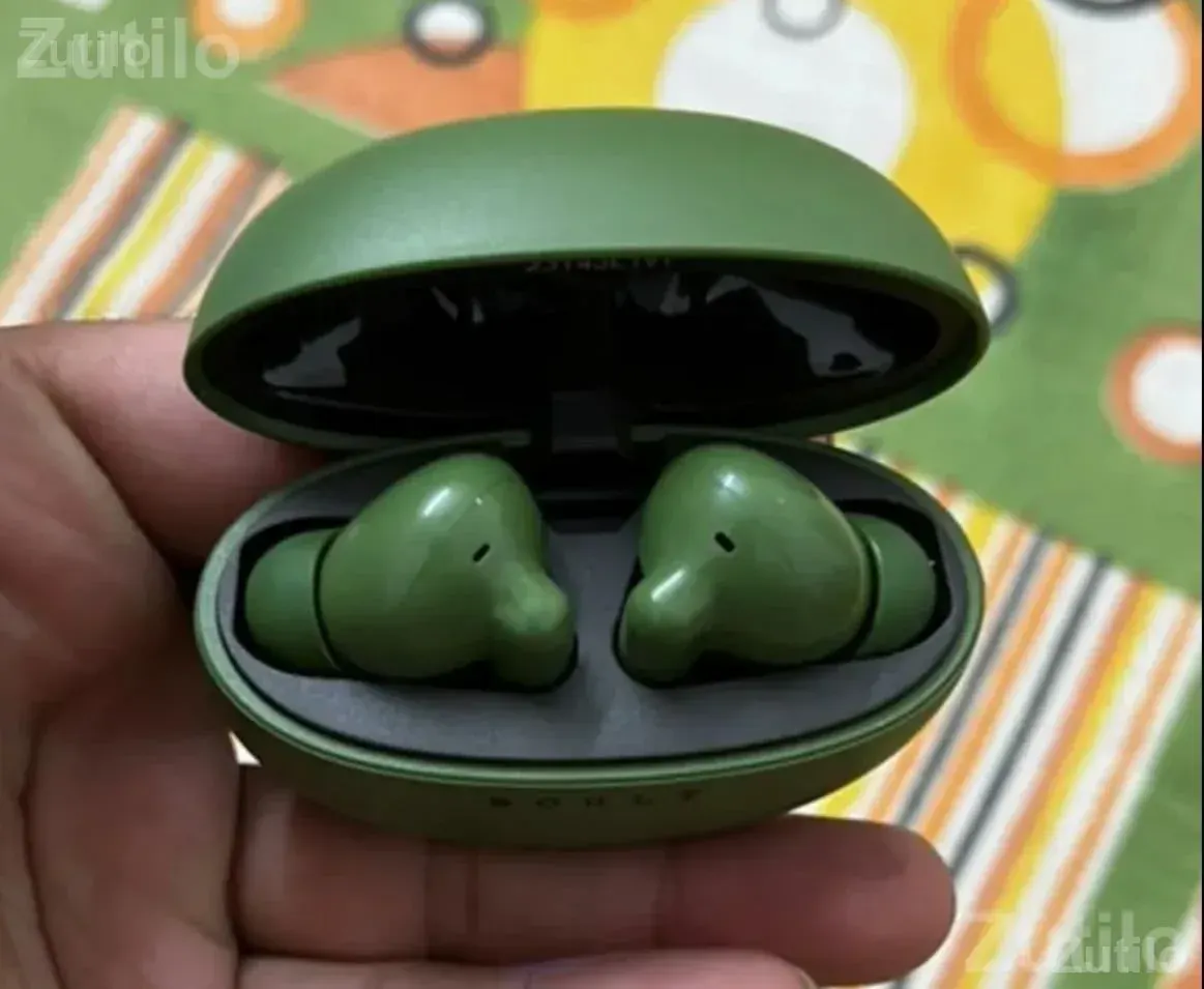 Boult Wireless Earbuds with Charging Case - Accessories - Lalpur - Image 2