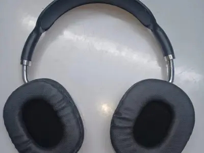 P9 Over‑Ear Headphones – Soft Cushion P9 Over‑Ear Headphones – Soft Cushion