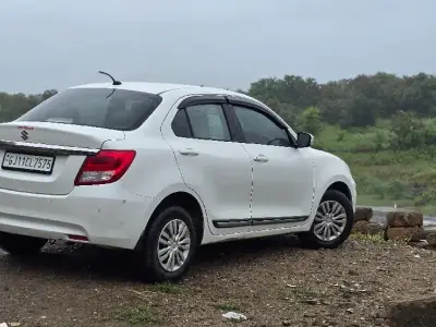 વેચવાની છે વેચવાની છે