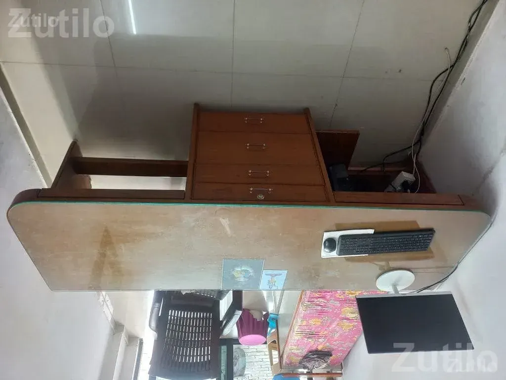 Large Wooden Computer Table with Glass Top - ડેસ્ક, ઓફિસ અને કોમર્શિયલ ફર્નિચર - ભાવનગર શહેર - Image 4