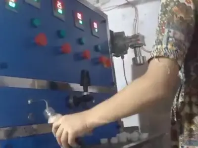 સોડા બોટલિંગ મશીન સોડા બોટલિંગ મશીન