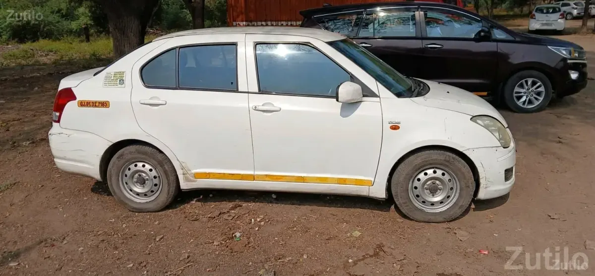 Maruti Swift Dzire 2016 White Sedan - કાર - અમદાવાદ શહેર - Image 2