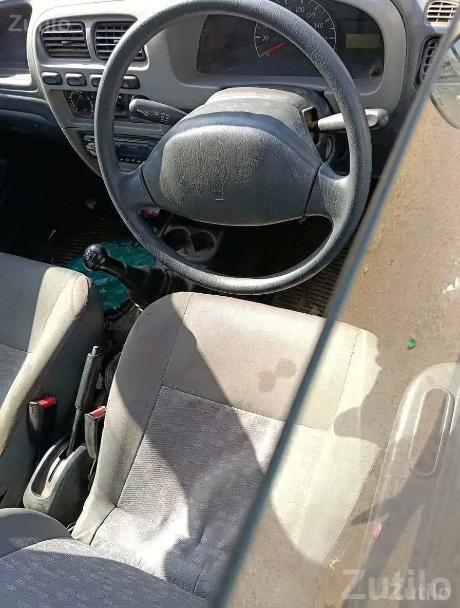 White Maruti Alto 800 – Reliable City Car - કાર - મુન્દ્રા - Image 3
