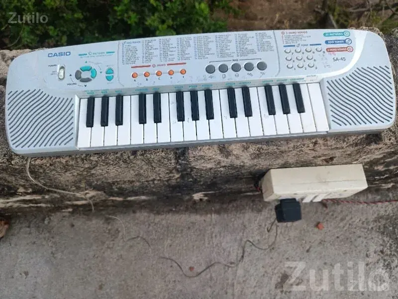 Casio SA-45 Mini Keyboard with Adapter - Mobile Phones - Keshod - Image 2