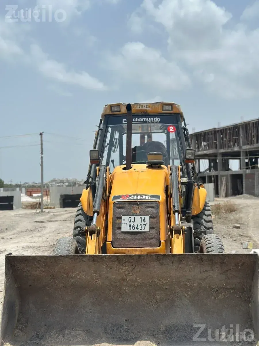 JCB Backhoe Loader 2009 Model, New Pump - Construction Vehicles - Jamnagar City - Image 2