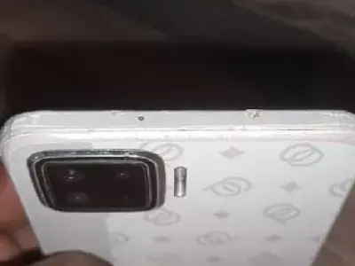 White Back-Cover Smartphone for Sale White Back-Cover Smartphone for Sale