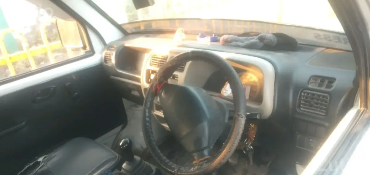 Maruti Suzuki Eeco 5 Seater Taxi Passing - કાર - પોરબંદર - Image 3