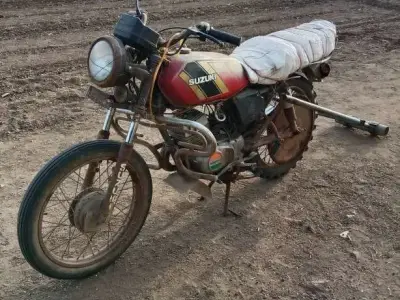 Suzuki Motorcycle with New Tyres Suzuki Motorcycle with New Tyres