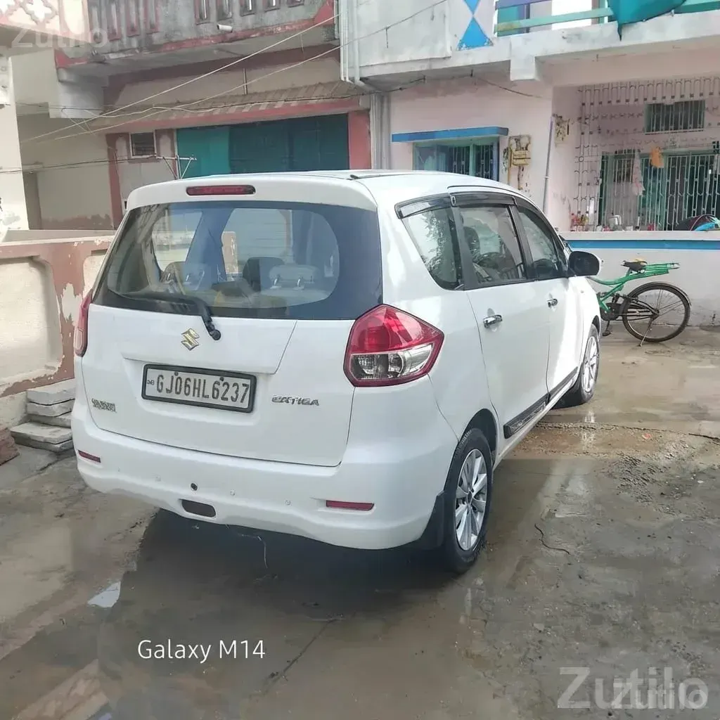 White Maruti Suzuki Ertiga MPV - Cars - Nadiad - Image 2
