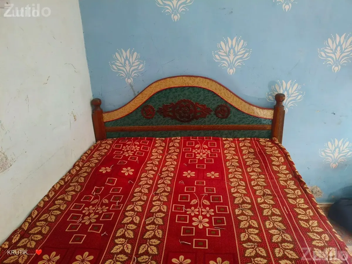 Wooden Bed in Good Condition - Beds & Mattresses - Anjar - Image 4