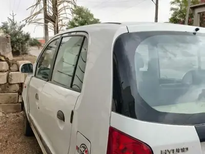 Hyundai White Petrol Small Family Car Hyundai White Petrol Small Family Car