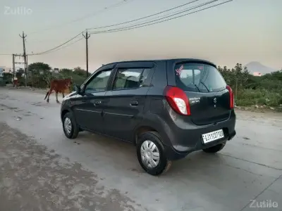 ફોર વિલર વેચવાની છે. ફોર વિલર વેચવાની છે.