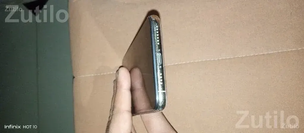 Apple iPhone XS with 95% Battery Health - Mobile Phones - Gadhada - Image 4