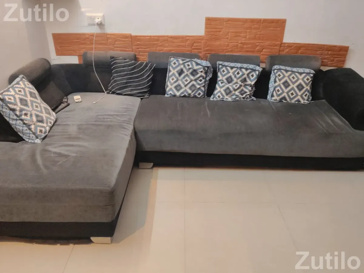 5 seated sofa and 3 seated sofa - સોફા સેટ અને કાઉચ - અમદાવાદ શહેર - Image 3